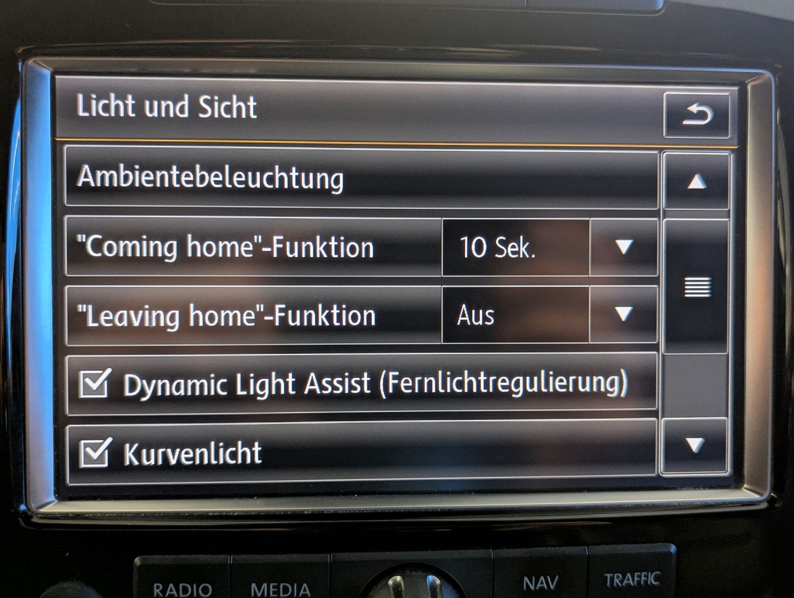 VW Touareg V6 3.0TDI Luft Leder AHK ACC Cam 20" - Image 35