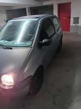 Renault Twingo Von 83 Jährigen Rentner vol... - Renault Twingo aus 2002