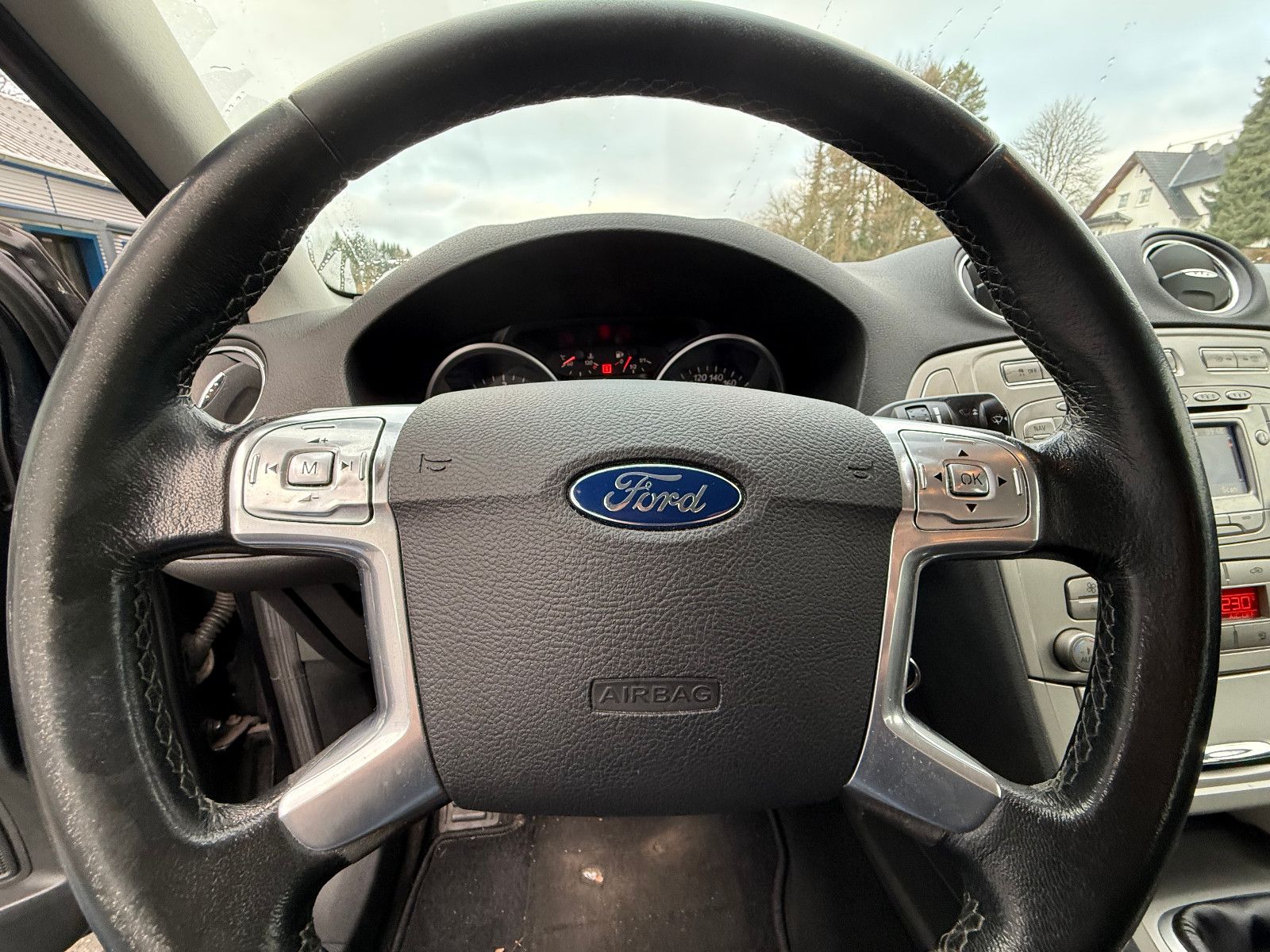 Fahrzeugabbildung Ford Mondeo Turnier 2,0 D  Trend, Navi, Alu, Klima