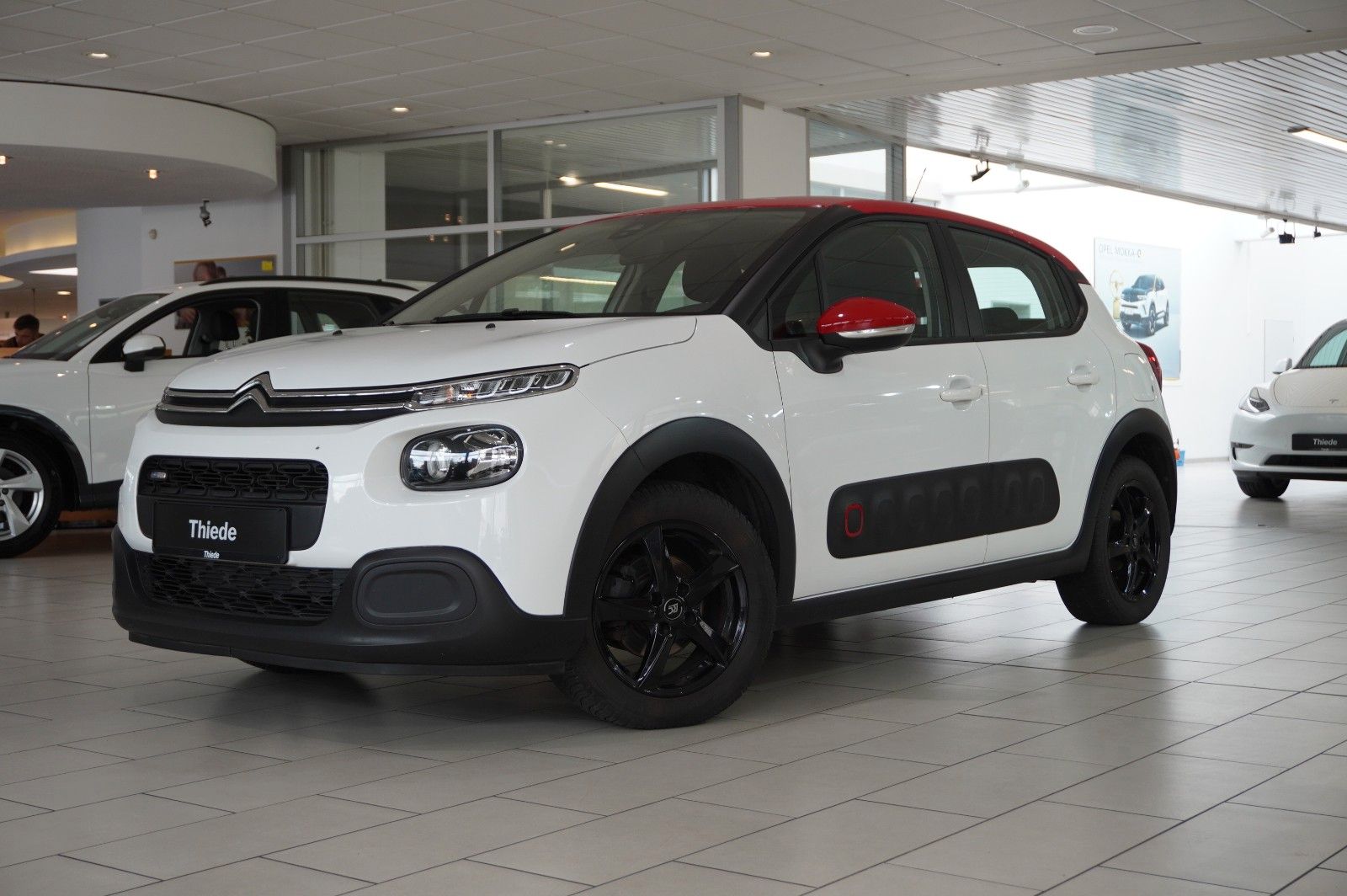 Fahrzeugabbildung Citroën C3 LIM. 1.2 FEEL LED/KLIMA/SHZ/PDC/TEMP./USB