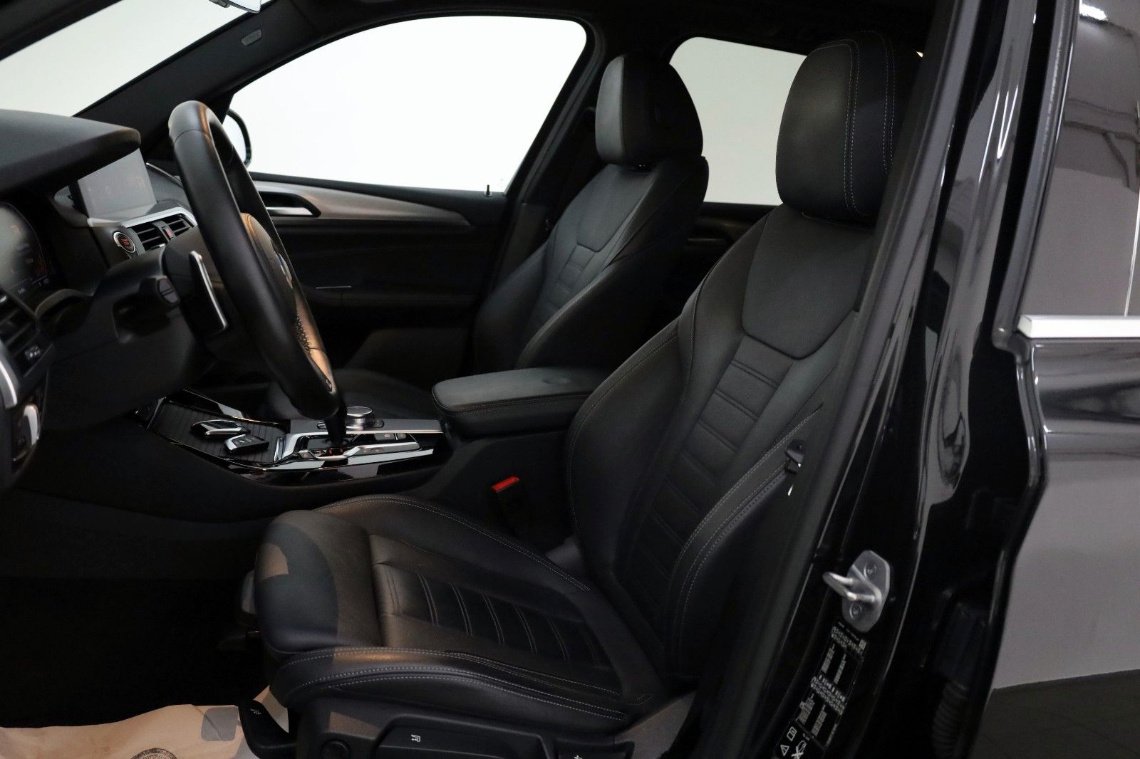 Fahrzeugabbildung BMW X3 xDrive 30d M Sport Leder,Navi,LED,Panorama,SH