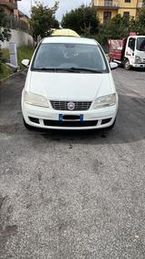 Fiat Idea 1.3 MJT 16V 95 CV S&S Dynamic - Fiat Idea Dynamic mit Diesel-Antrieb