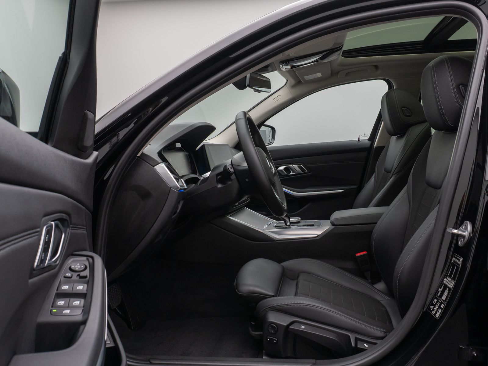 Fahrzeugabbildung BMW 320d  xD Sport Line Panorama Kamera HiFi Komfort