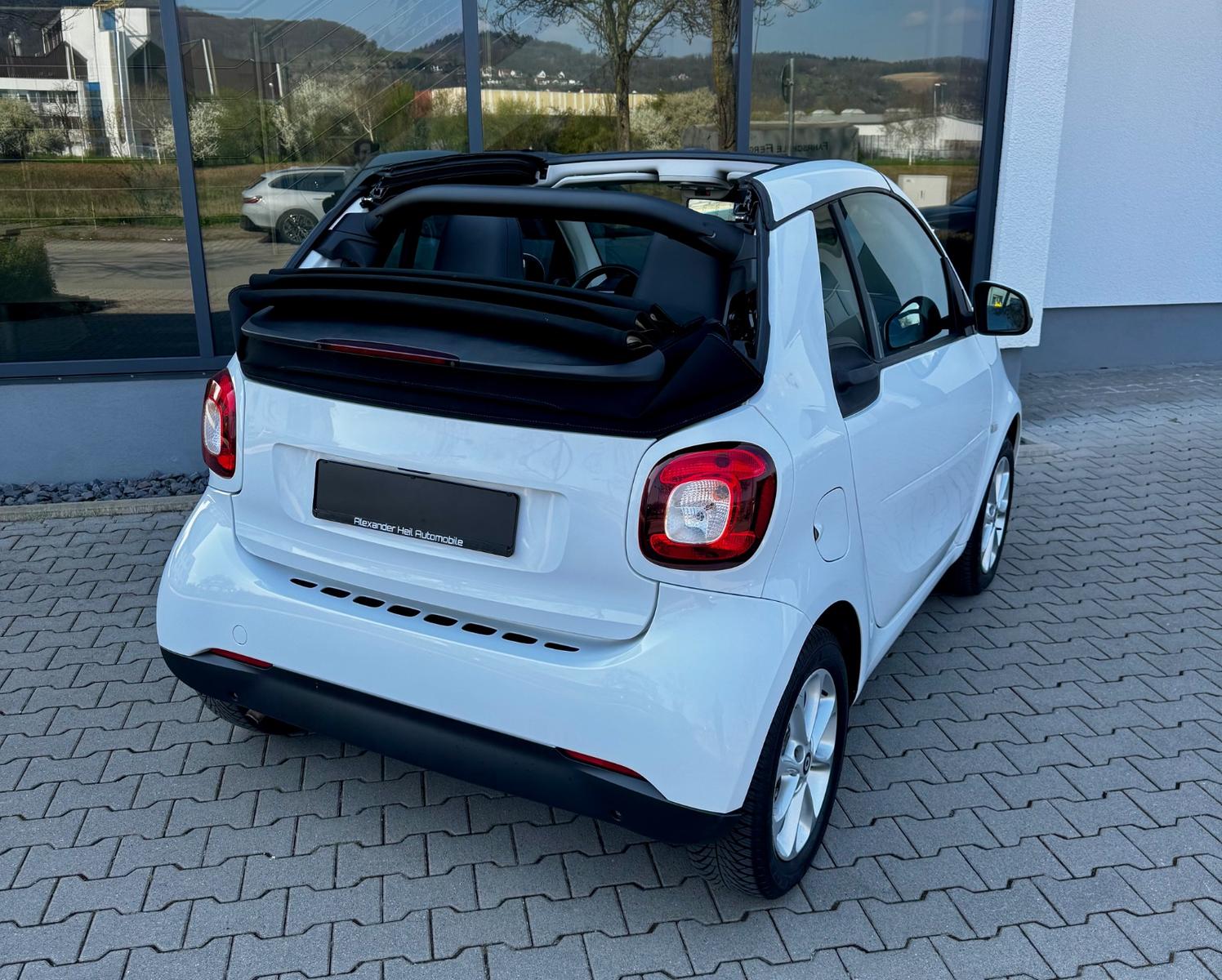 Smart ForTwo Cabrio Prime*WENIG KM*AUTOMATIK*LEDER*SHZ
