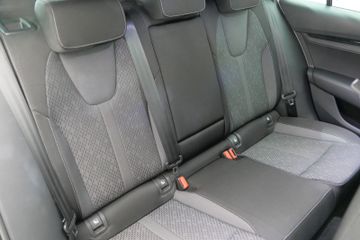 Skoda Octavia Combi Clever 2.0 TDI DSG NAV PDC HUD