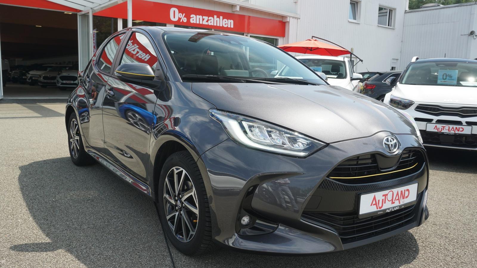 Toyota Yaris 1.5 Team Deutschland LED Tempomat Kamera