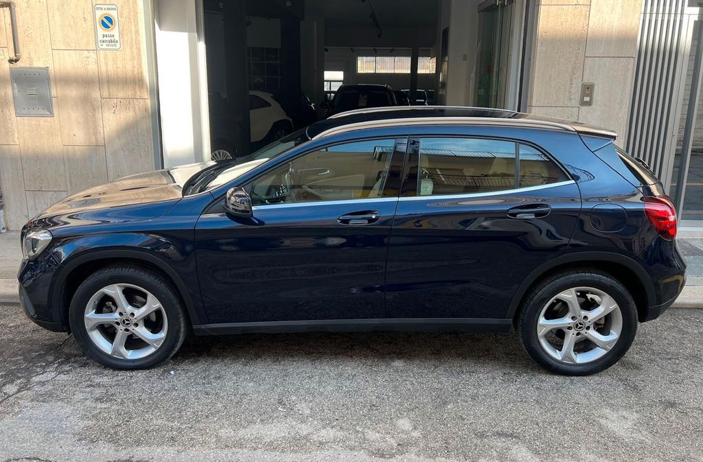 Mercedes-Benz GLA 200