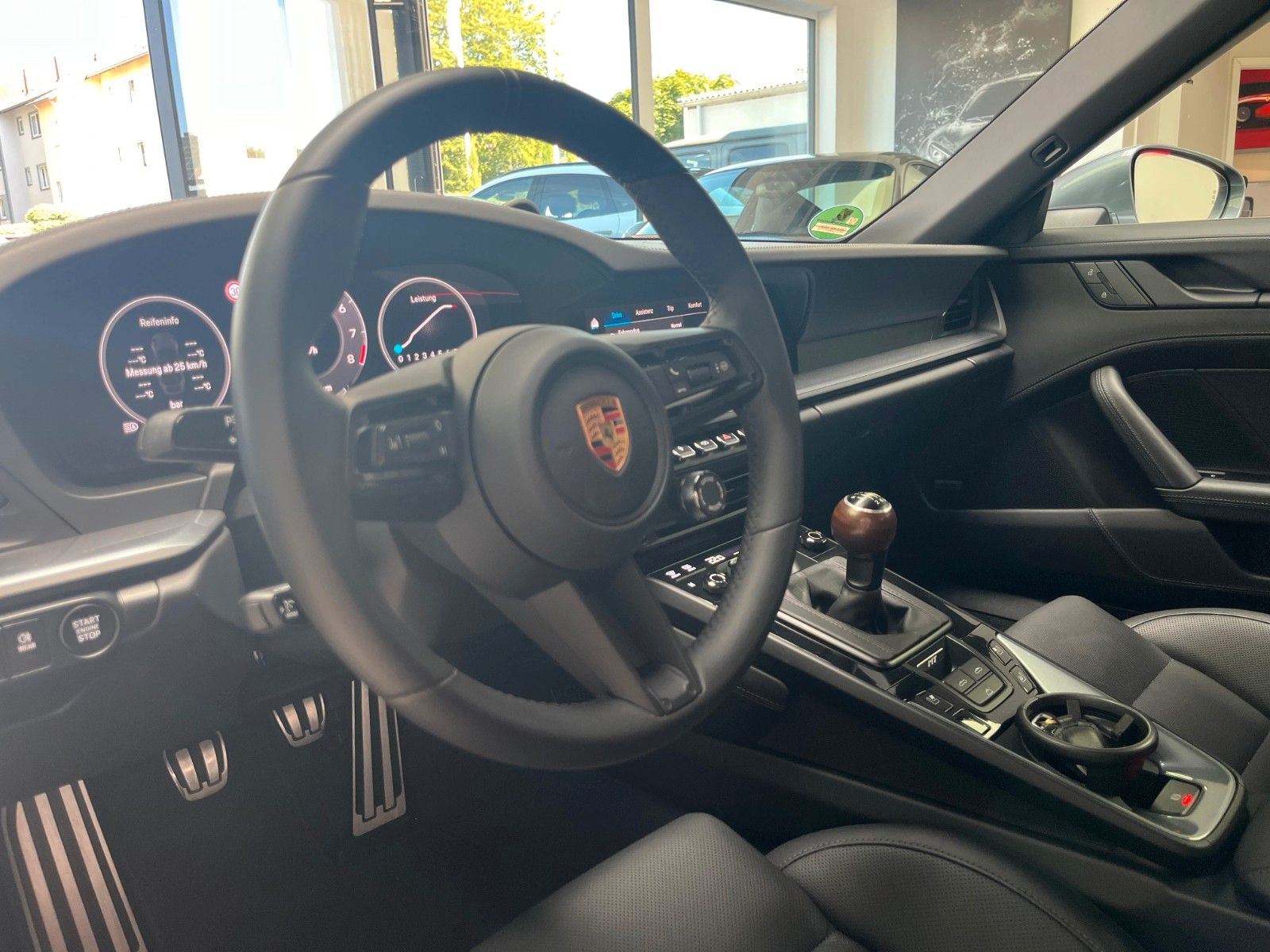 Fahrzeugabbildung Porsche 992.2 Carrera T Cabriolet*Matrix*360°*Ganzleder*