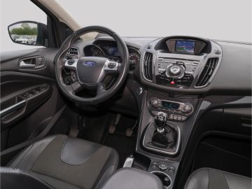 Ford Kuga Individual 2.0 TDCi 4x4 AHK Pano Teilleder 