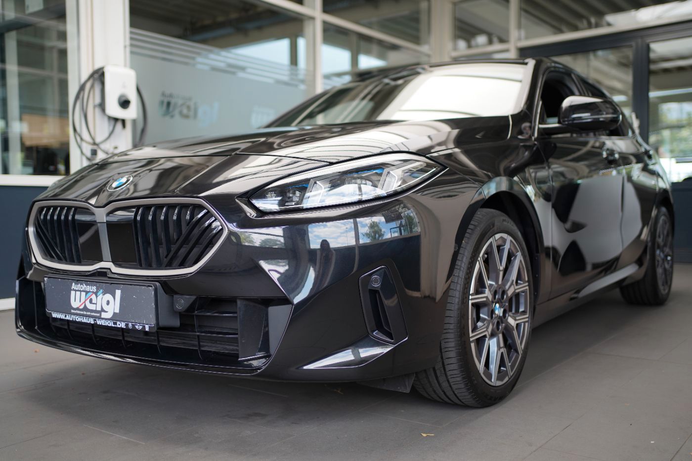 Fahrzeugabbildung BMW 120d +LED+Komfortzugang+DrivingAssist+Aktivsitz+