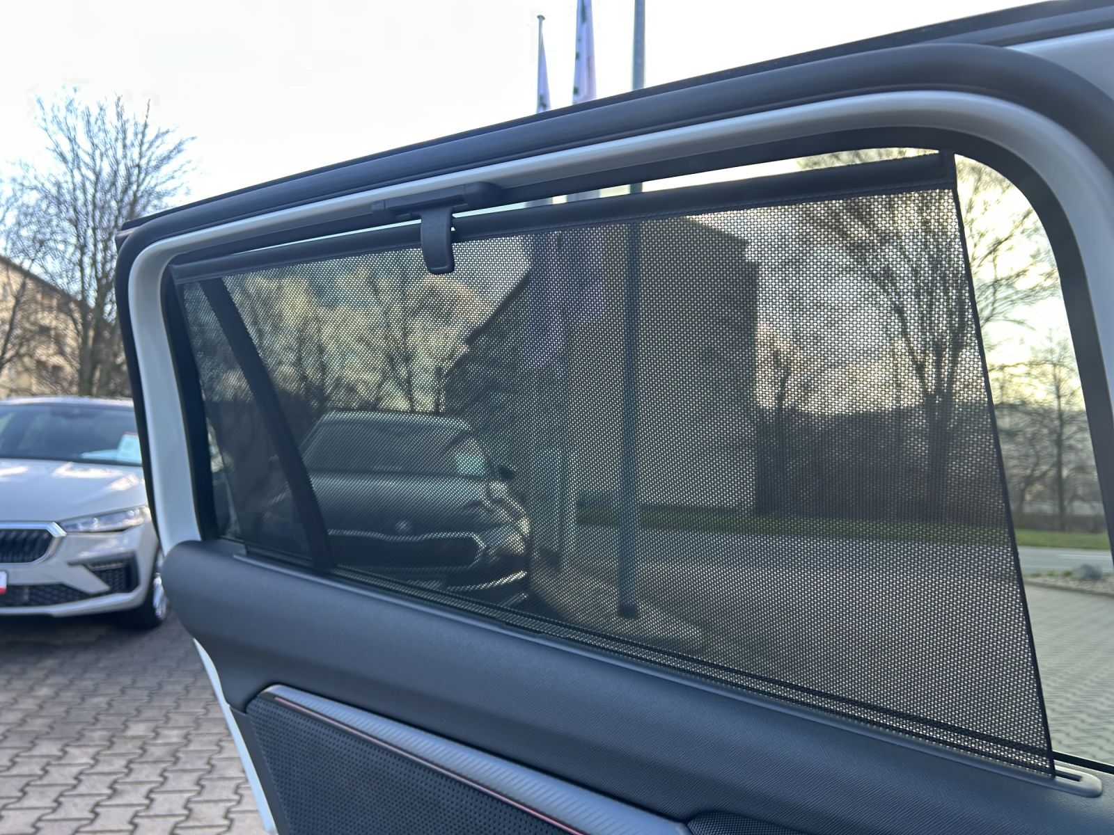 Fahrzeugabbildung SKODA Superb Combi 1.5 TSI iV Sportline DSG AHZV PANO