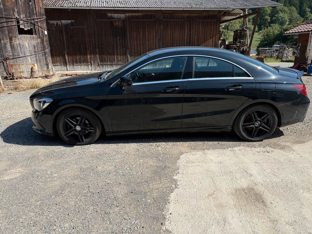 Image of Mercedes-Benz CLA 180