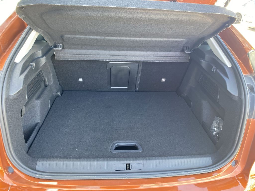Fahrzeugabbildung Citroën C4 PureTech 130 *Automatik* SHINE *Park-Paket*