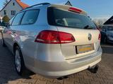 Volkswagen Passat Trendline BlueMotion*AHK*Scheckheft*Top - silberne Volkswagen Passat Variant