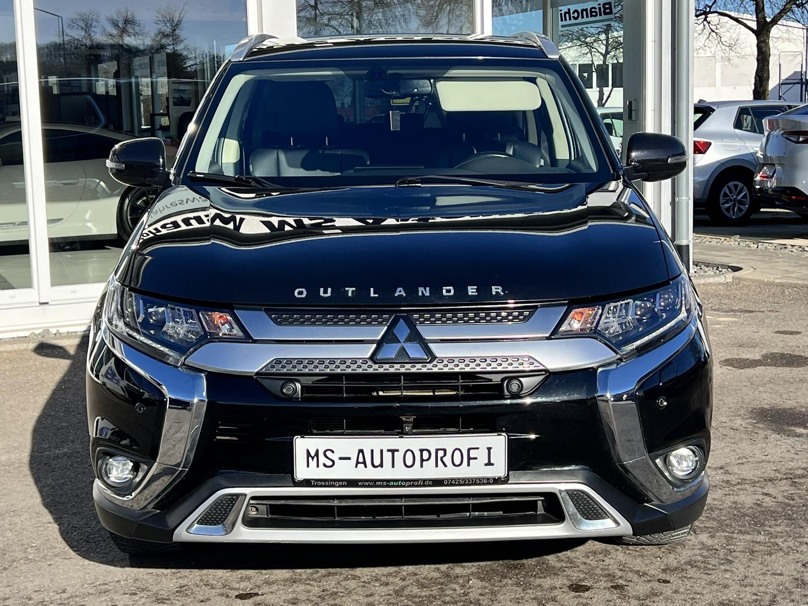 Mitsubishi Outlander 2.0 Diamant Edition 4WD CVT AHK Kamera