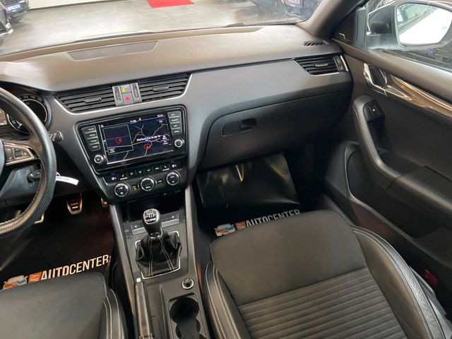 Skoda Octavia Combi RS *TEMPOMAT*NAVI*AHK*BI-XENON*