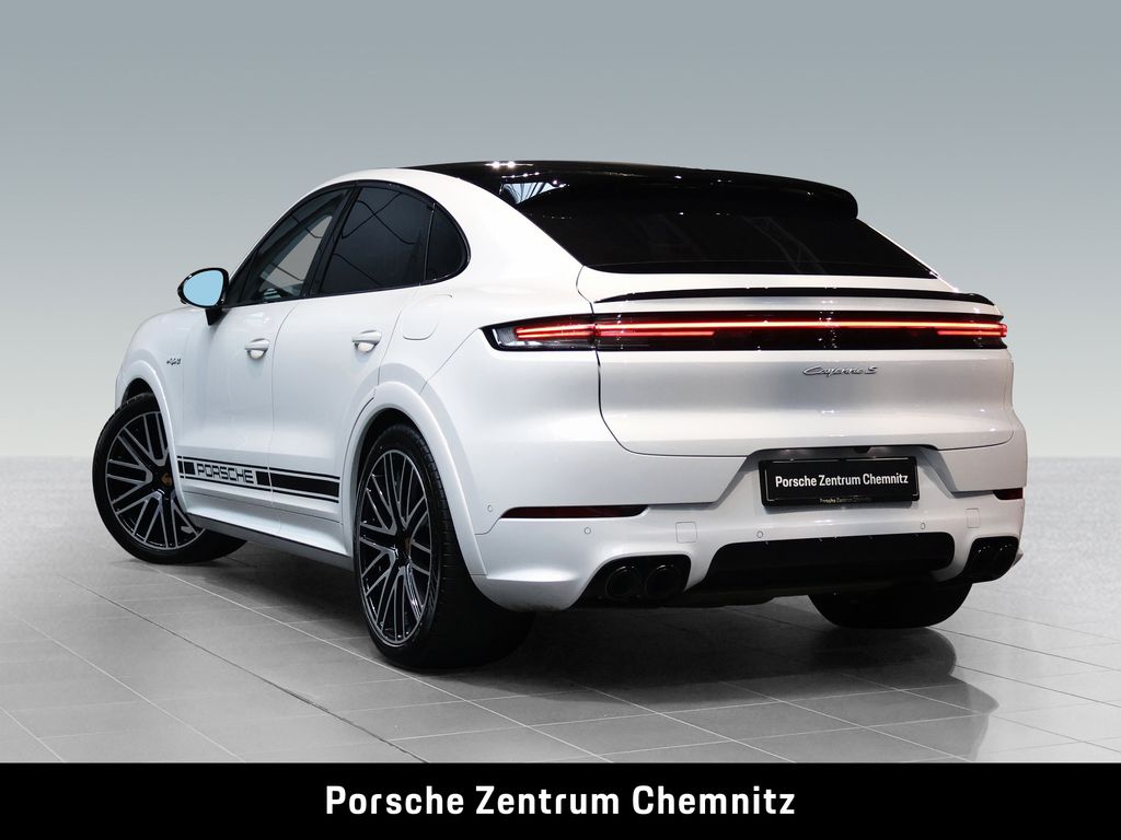 Porsche Cayenne — fotografia 2