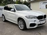BMW X5 Baureihe X5 xDrive 30 d M Sportpaket - BMW X5: Sportpaket