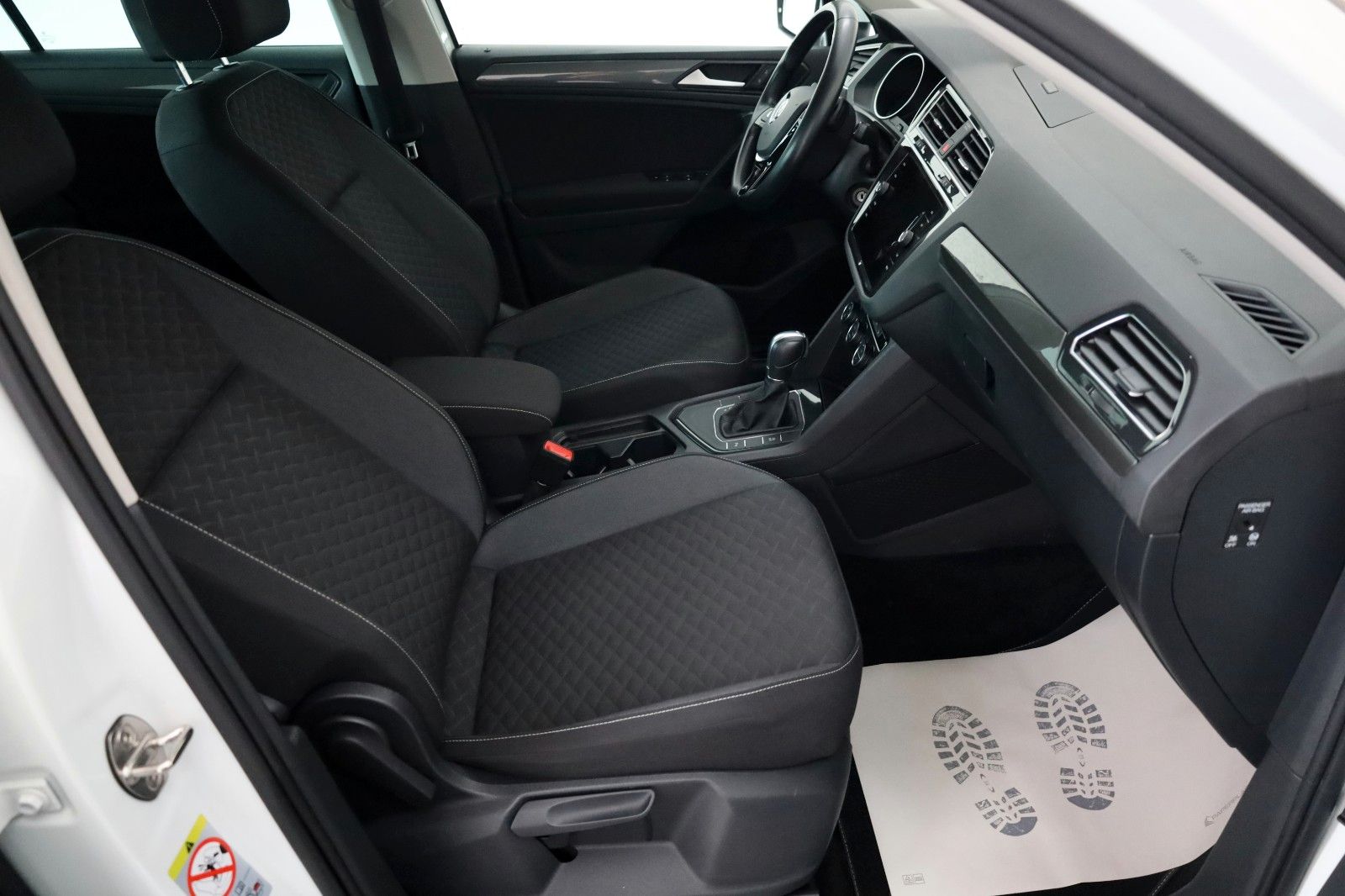 Fahrzeugabbildung Volkswagen Tiguan Join Navi,LED,ACC,SH,PDC,abn. AHK