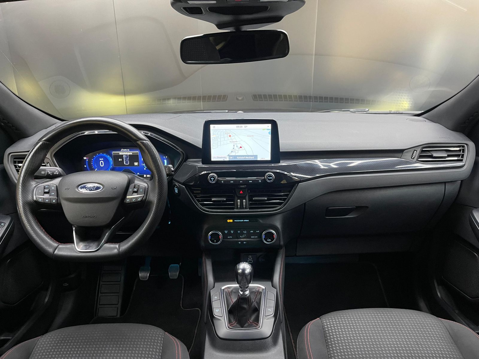 Fahrzeugabbildung Ford Kuga 1.5 EB ST-Line VIRTU+NAV+LED+KAM+PDC+MFL+18