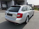 Skoda Octavia Combi RS 2.0l TDI Scheckheft Gepflegt - Skoda Octavia: Allradantrieb