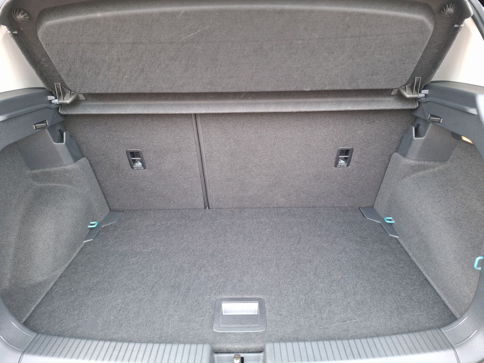 Fahrzeugabbildung Volkswagen T-Cross TSI Life DSG LED Navi Climatronic ACC PD