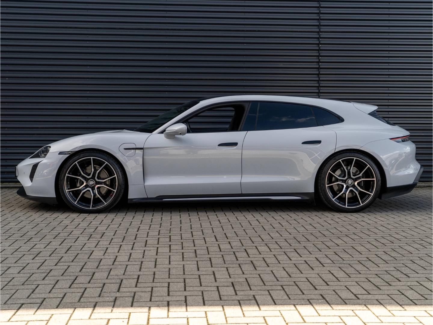 Porsche Taycan 4S Sport Turismo  21'' BOSE uvm.