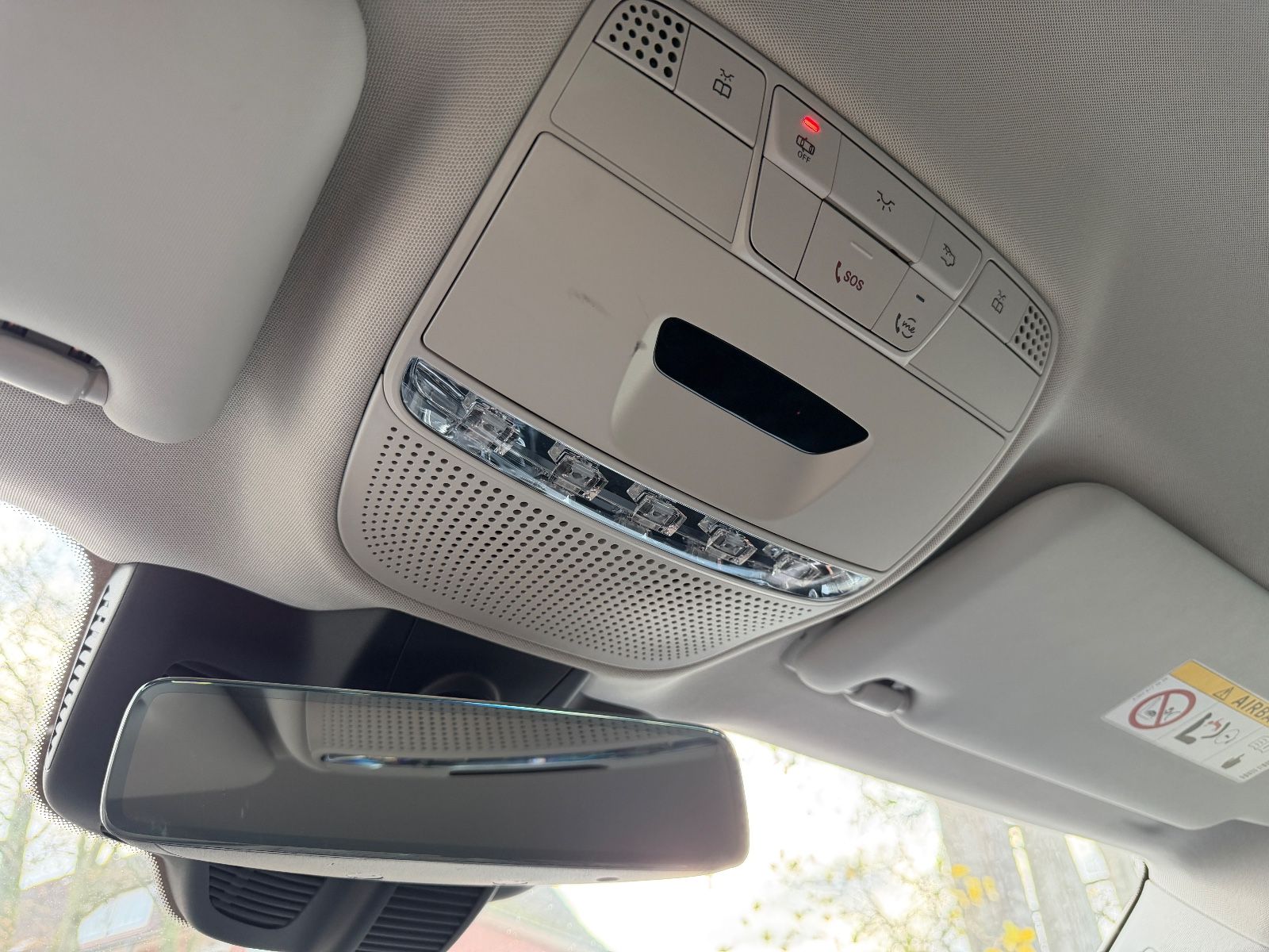 Fahrzeugabbildung Mercedes-Benz E 300e Avantgarde 4Matic*LED*KAMERA*TEILLEDER*