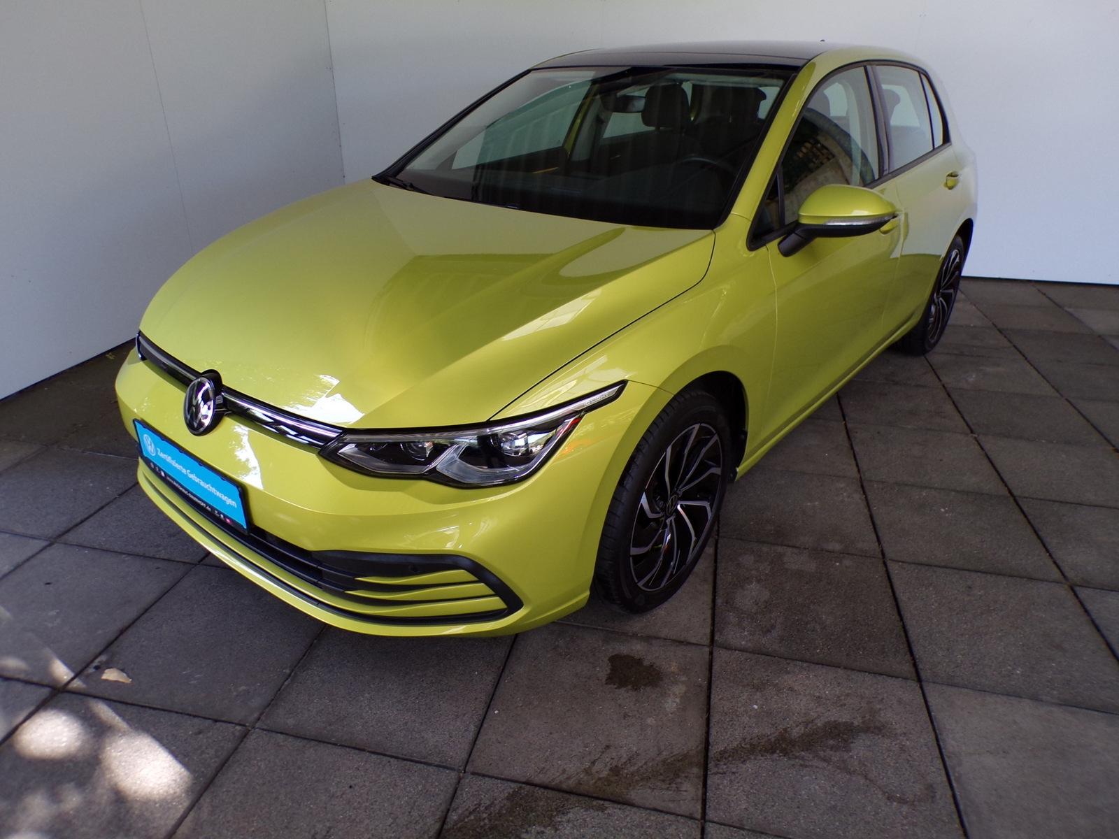 Volkswagen GOLF VIII 2.0 TDI LIFE / PANO+AHK+MATRIX+KAMERA