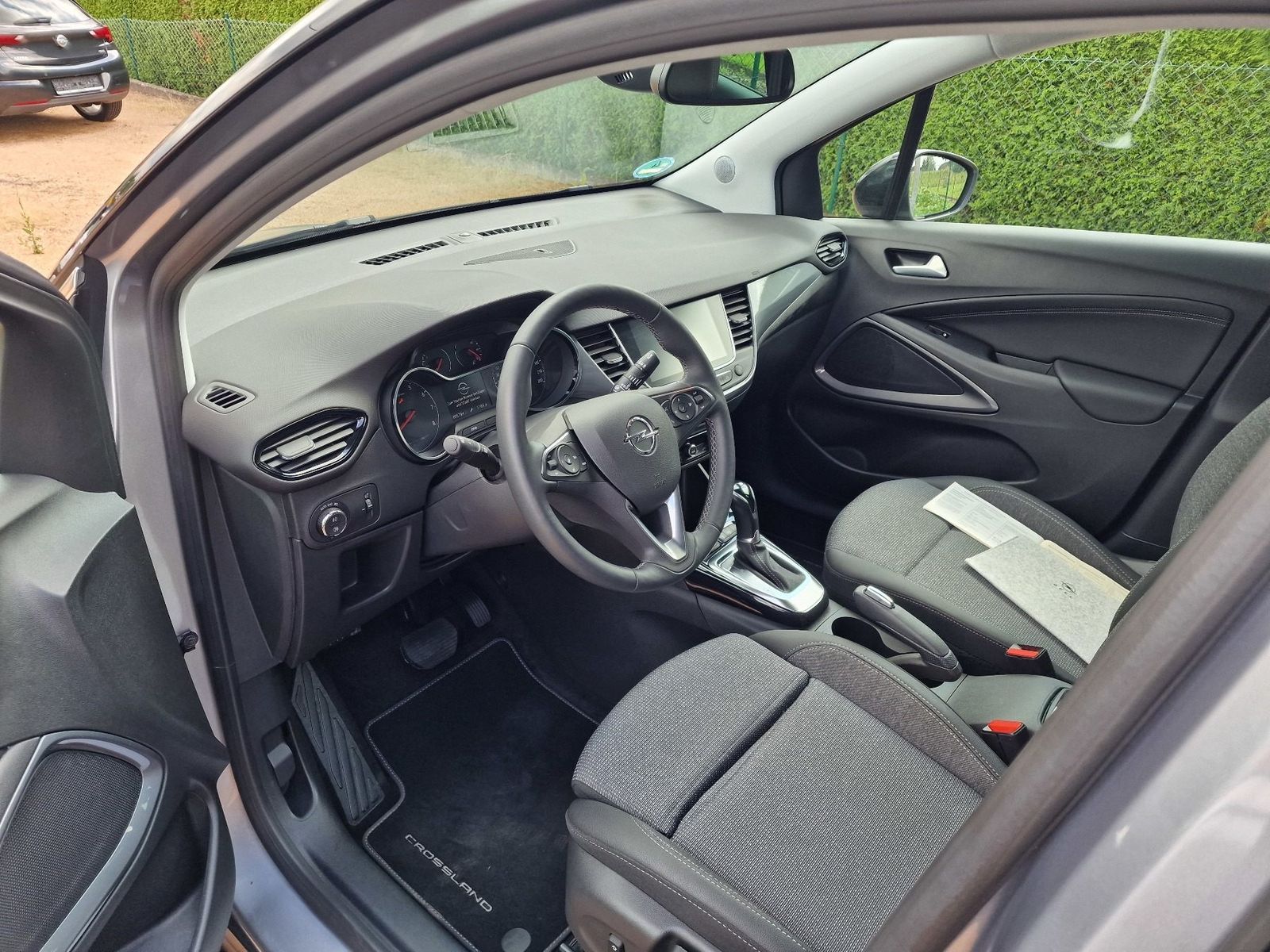 Fahrzeugabbildung Opel Crossland Elegance, Navi, Kamera,Sitzheizung