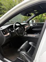 Volvo XC60 D5 AWD Inscription Massage+B&W. Luftf.+Pano - Volvo XC60 in Lübeck