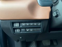 TOYOTA Tundra 1794 Edition Hybrid CrewMax