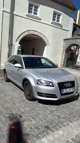 Audi A3 8P 1.2 TSFI 2012 Facelift - Audi A3 mit Benzin-Antrieb: Kleinwagen, 1.8