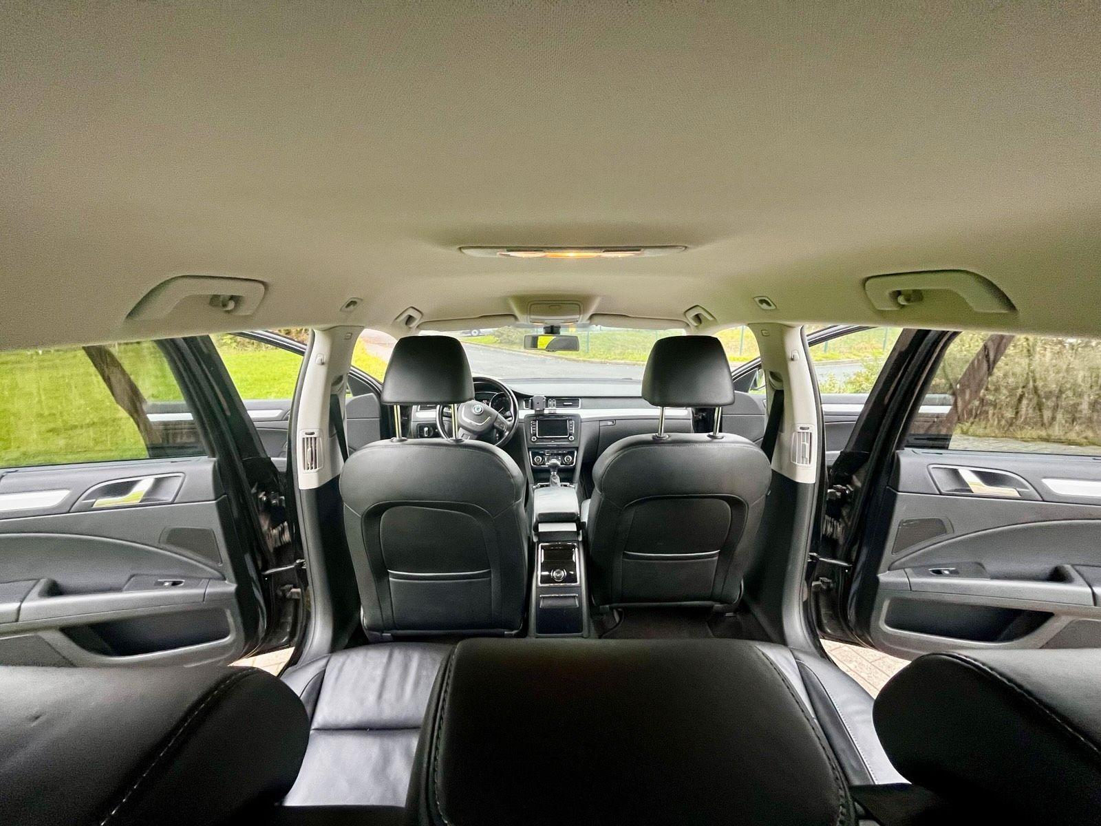 Skoda Superb 2010 — photo 10