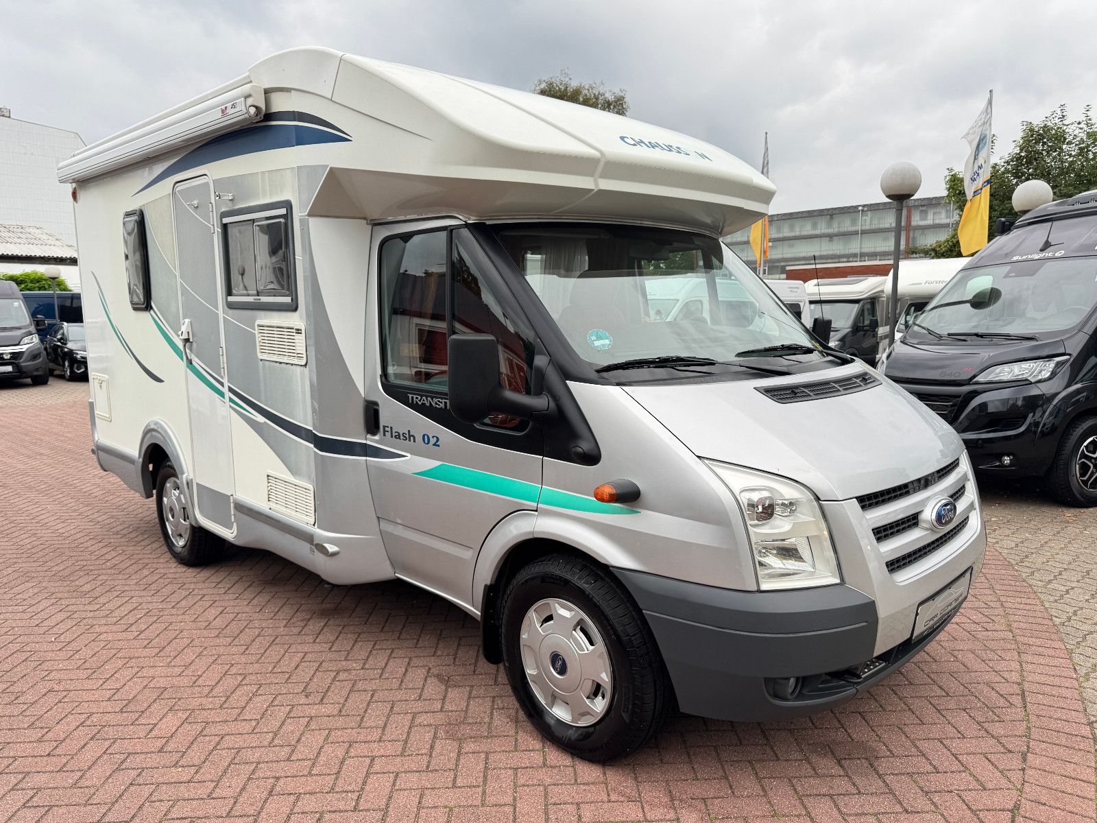 Fahrzeugabbildung Chausson Flash 02 Ford Transit 2.2 KAMERA STANDHEIZUNG TV