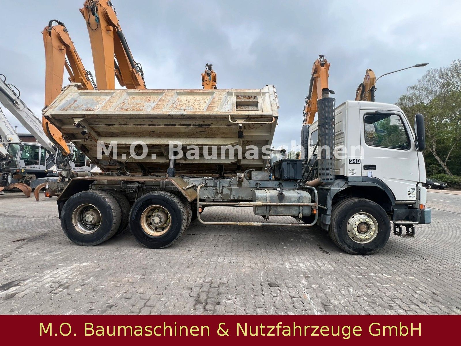 Fahrzeugabbildung Volvo FM 12-340 / Bordmatik / 6x4 /3. Seitenkipper/