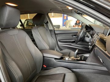 BMW 320 Touring 320 d xDrive *NAVI*TEMPOMAT*SZHZ*AHK