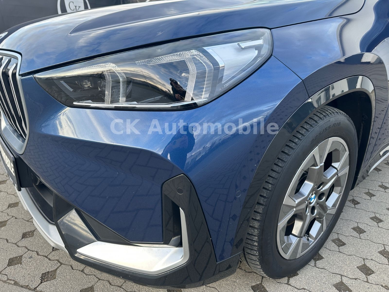 Fahrzeugabbildung BMW X1 20d xDrive xLine/Navi/Head-Up/Pano/LED/360°
