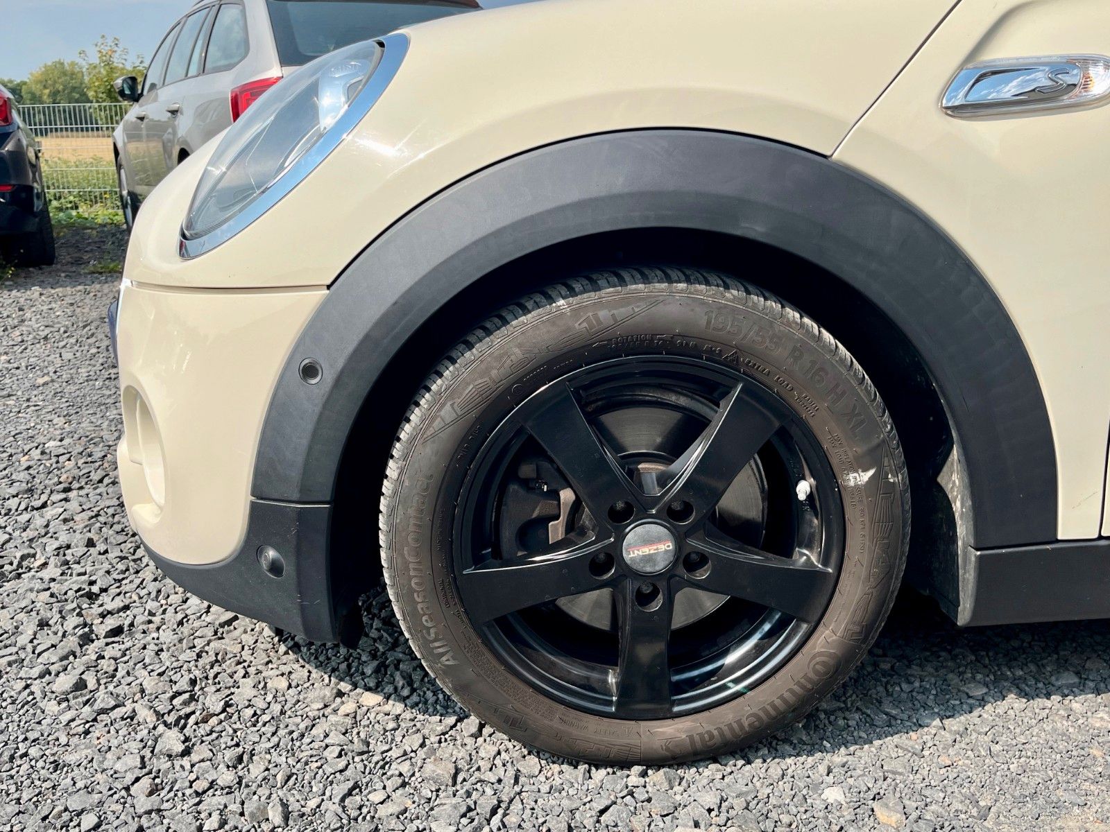 Fahrzeugabbildung MINI Cooper SD Aut. JCW Lenkrad PDC Kamera SPORTSITZE