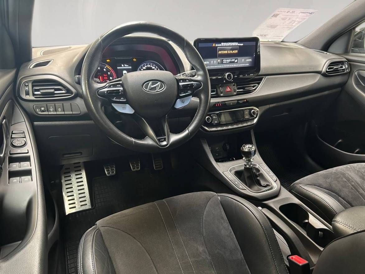 Fahrzeugabbildung Hyundai i30 N Performance Navigationspaket, N-Sportschal