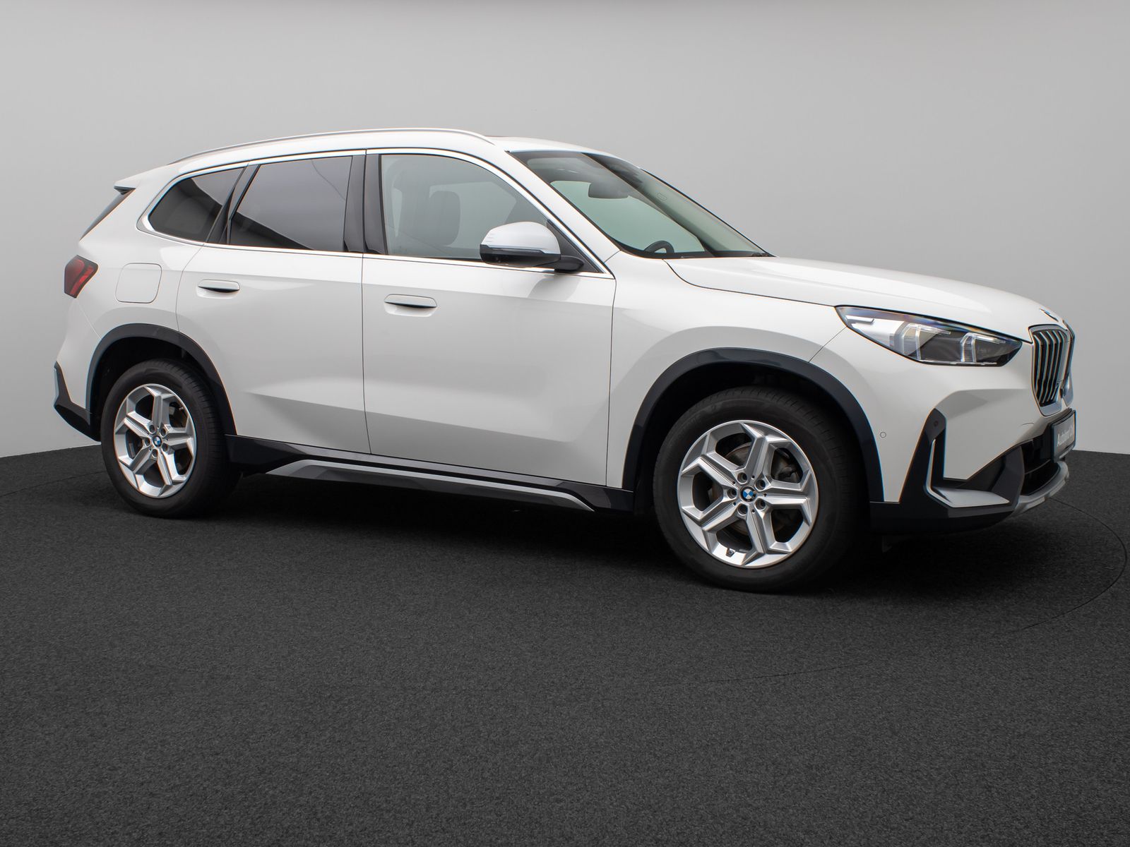 Fahrzeugabbildung BMW X1 xD20d xLine 360°Panorama HUD DAB Komfort AHK