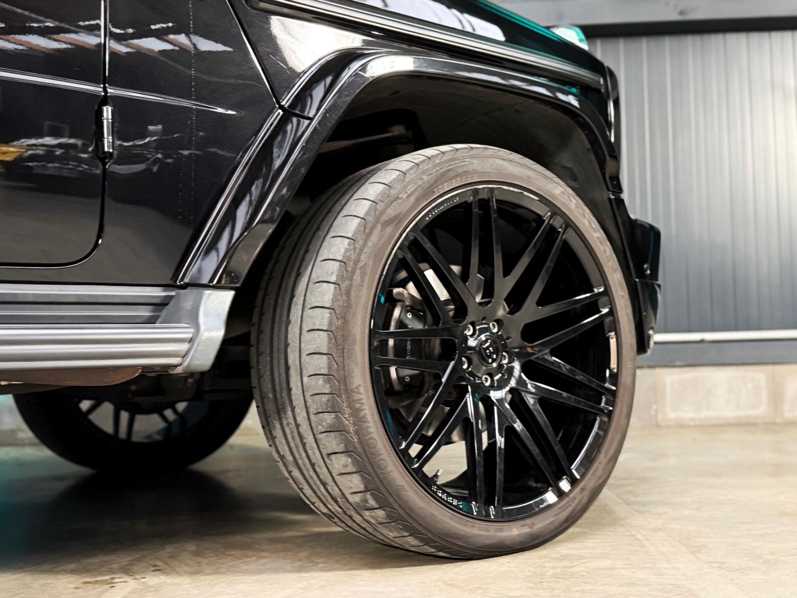 Fahrzeugabbildung Mercedes-Benz G 500 + Brabus + Burmeister + Standheiz. + Carbo