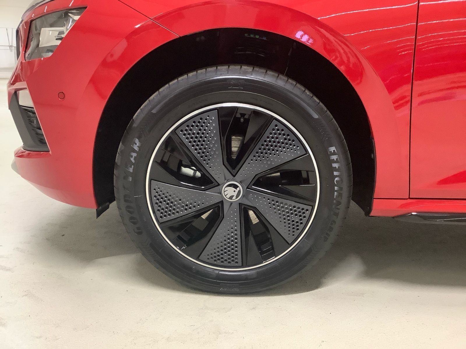 KAMIQ MONTE CARLO 110 kW DSG AHK PANO SOUND