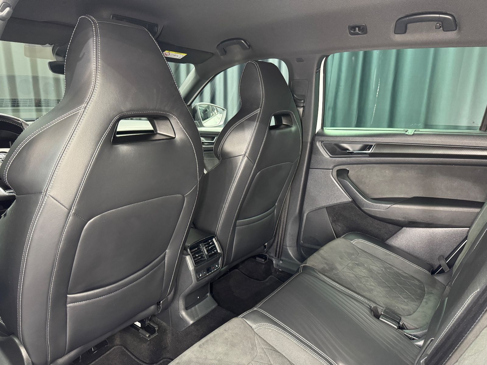 Fahrzeugabbildung SKODA Kodiaq Sportline 4x4|DSG|7-SITZER|AHK|ACC