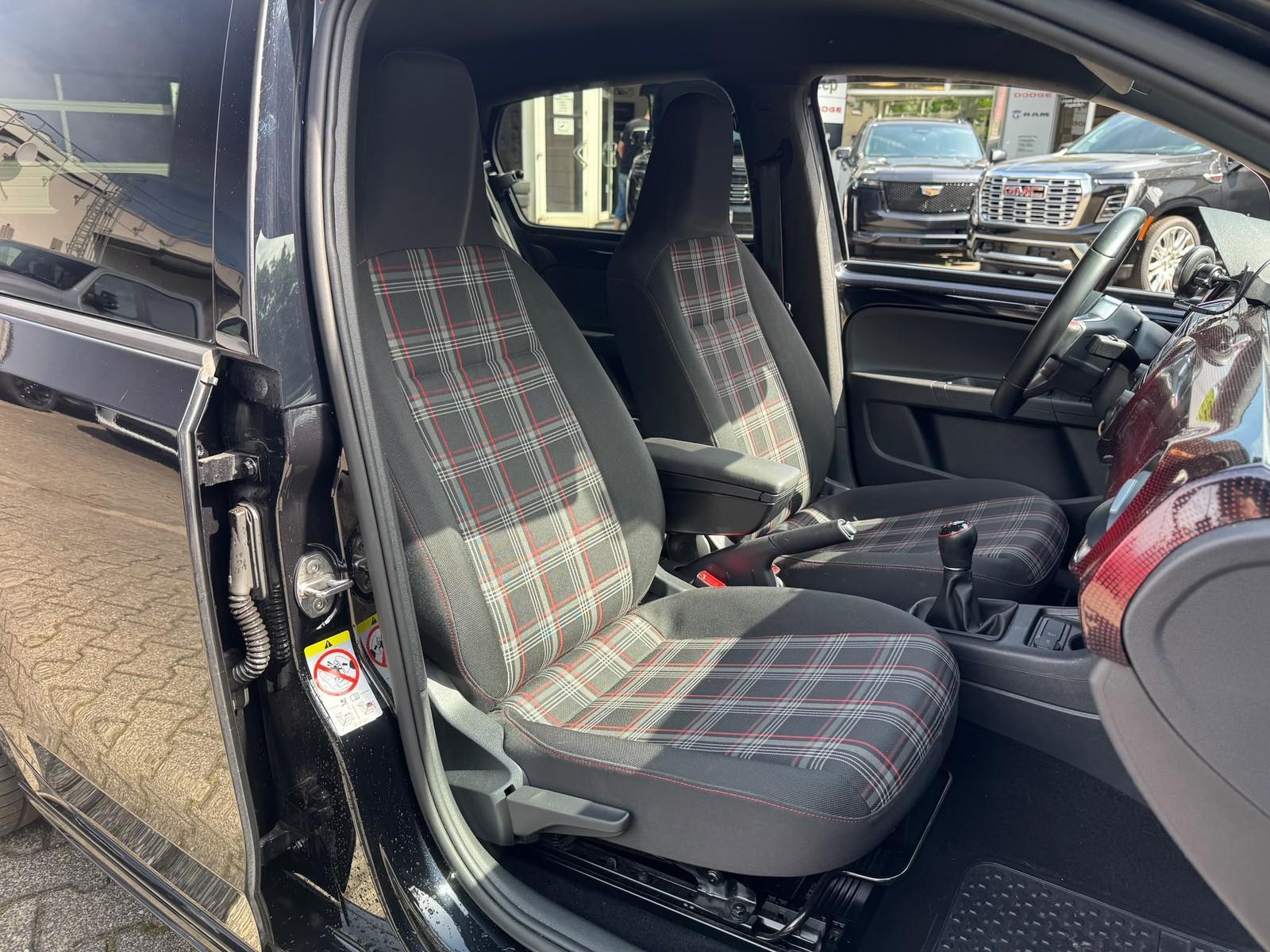 Volkswagen Up 1.0 TSI GTI, миниатюра 17