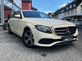 Mercedes-Benz E 220d Limousine/ 1.HAND/ COMAND/ WIDESCREEN - Mercedes-Benz E 220 mit Diesel-Antrieb: Taxi, Limousine