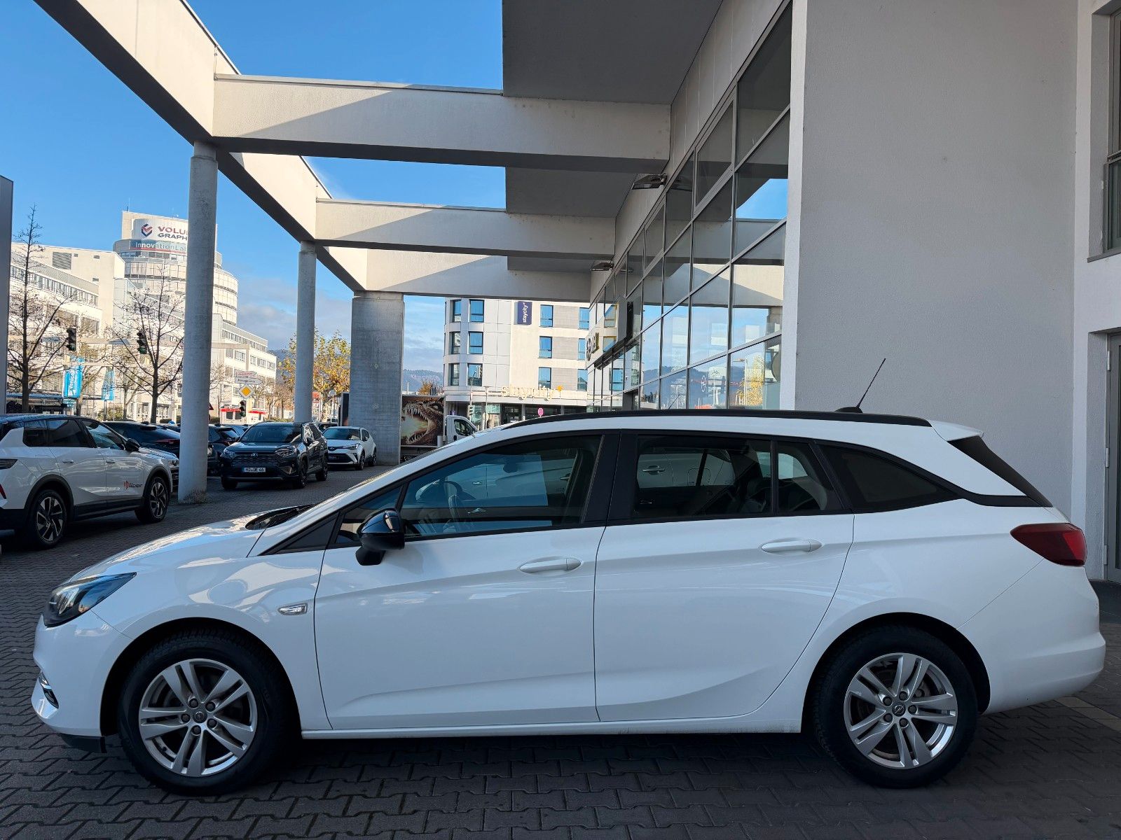 Fahrzeugabbildung Opel Astra K ST Business Edition 110PS Navi/Kamera!