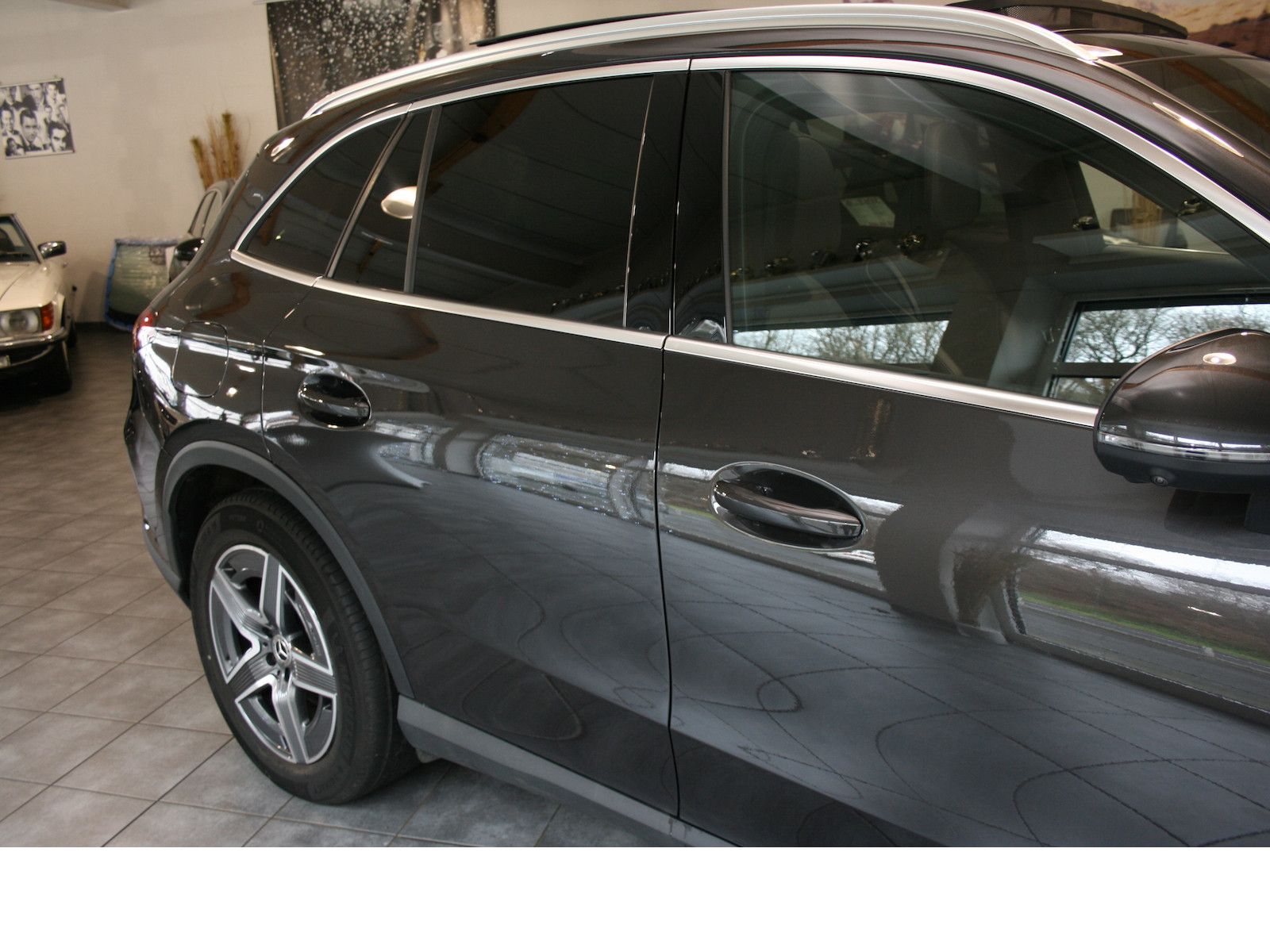 Fahrzeugabbildung Mercedes-Benz GLC 200 4M AMG Line Plus *AHK*Memory*Distronic*