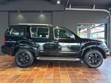 Nissan PATHFINDER STIER BUNDESWEHR FELDJÄGER-EDITION 4W - gebrauchte Nissan SUV & Geländewagen