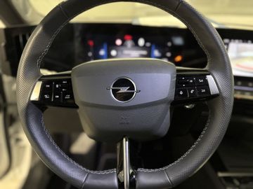 Fotografie 18 des Opel Astra 1.2 Turbo GS